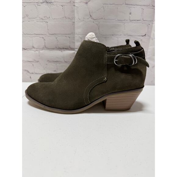 White Mountain Women’s Suede Ankle Boots Size 8 New with Box - Picture 3 of 9